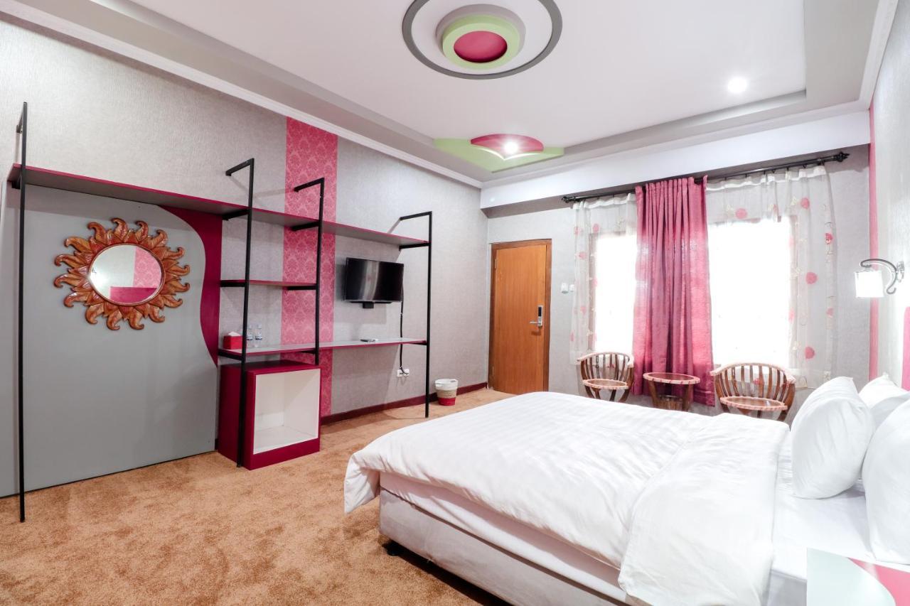 Hotel Sartini Jogja 3*